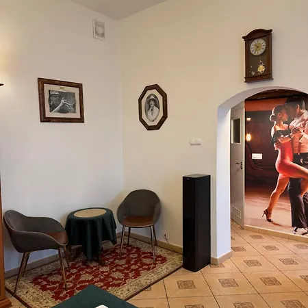 Nasze Kamienice Muzyczny Z Antresola Rzeszow