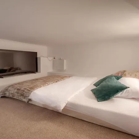 Nasze Kamienice Muzyczny Z Antresola *